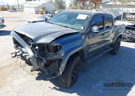 2020 Toyota Tacoma Trd Off-Road z USA, uszkodzony, nr VIN 3TMCZ5AN7LM367618